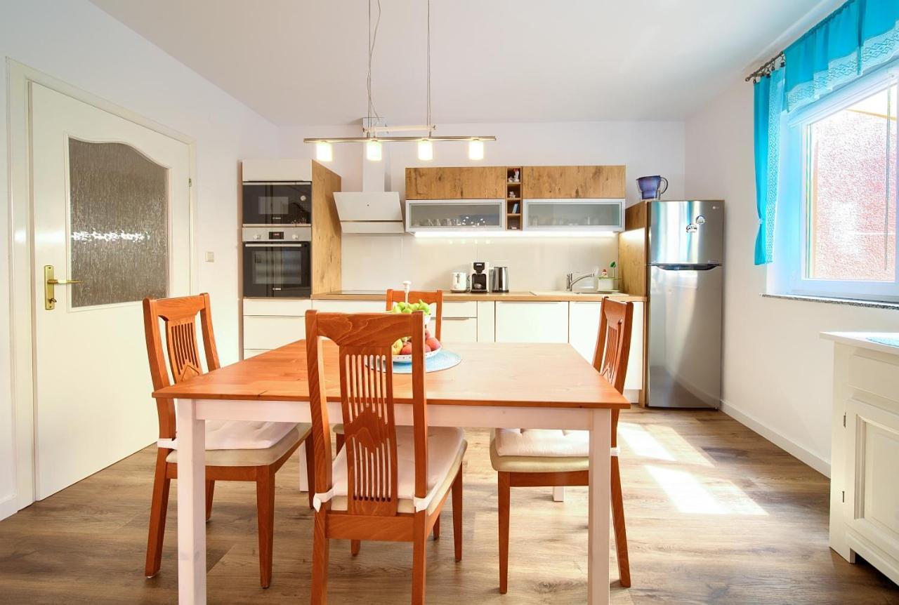 Apartman Bor Krk Кърк Екстериор снимка
