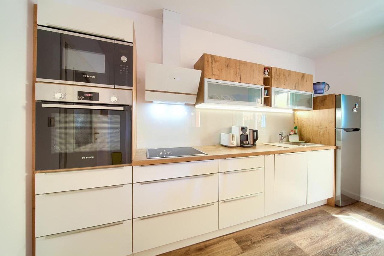 Apartman Bor Krk Кърк Екстериор снимка